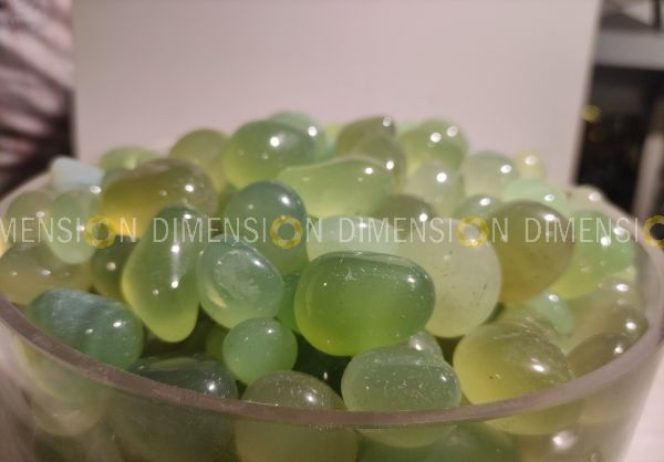 Colour Polished Pebbles 10mm-25mm, premium quality - Parrot Green Onyx (1kg Pack)